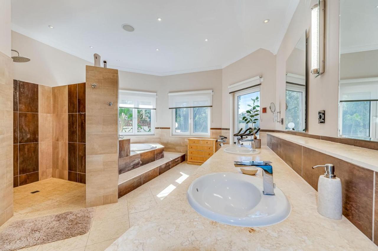 מארבלה Villa Svim, Walking Distance To The Beach! מראה חיצוני תמונה